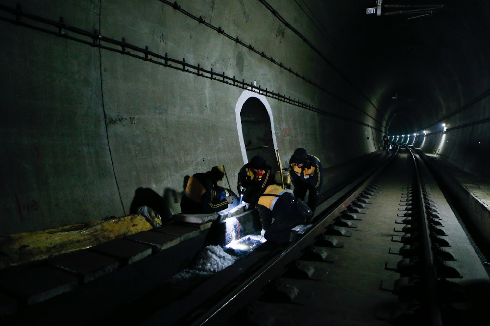 点军铁路运营隧道病害现状